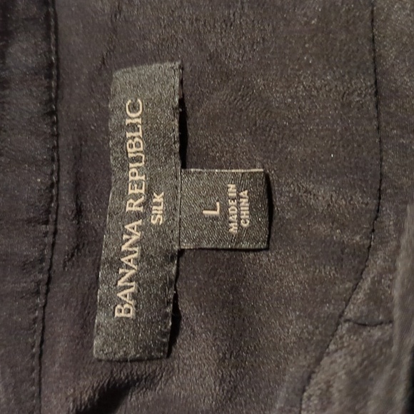 Banana Republic Large black sleeveless tank shell SILK gorgeous lightweight - Picture 8 of 10